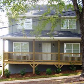 Front-facing, exterior view of The Oaks apartments