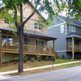 Exterior view of apartments at The Oaks